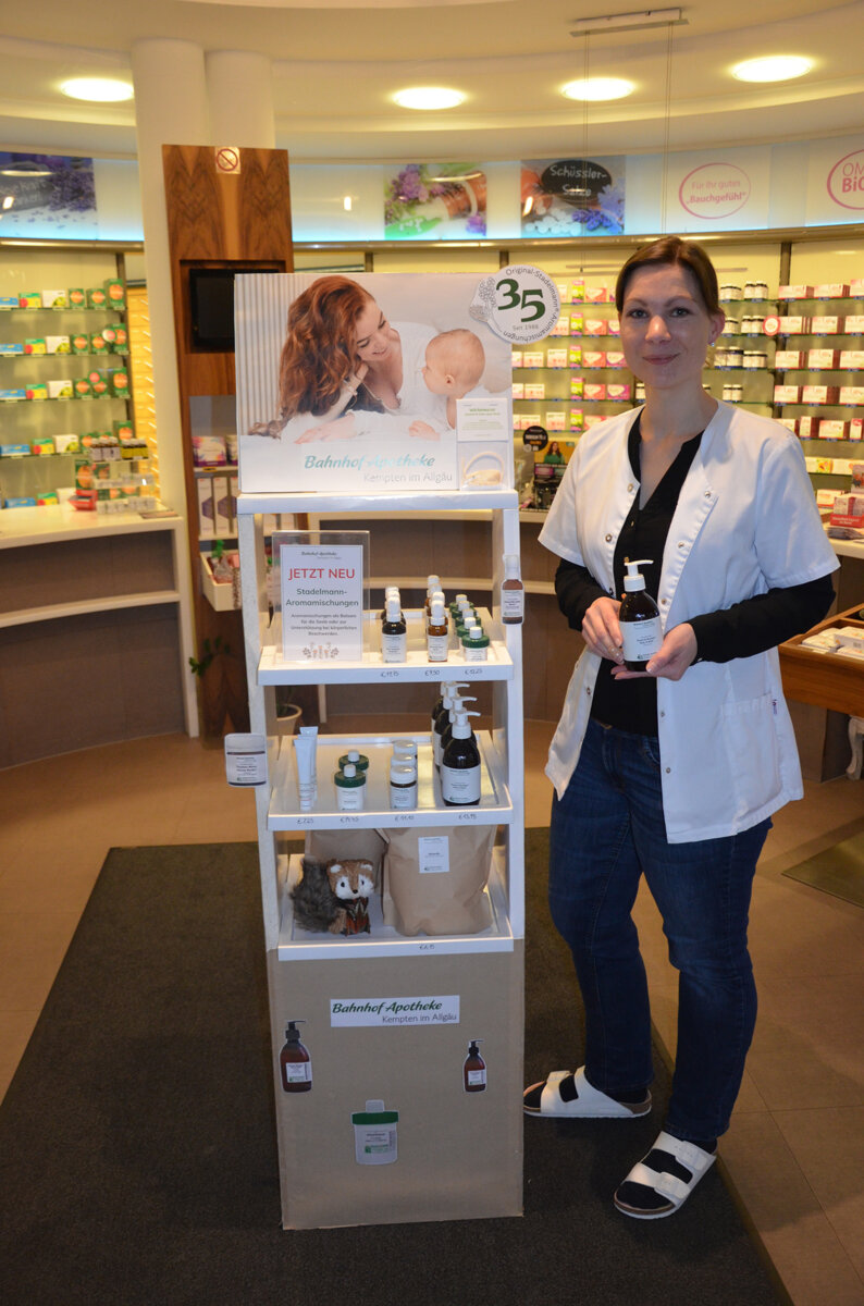 Mitarbeiterin der Flachgau Apotheke